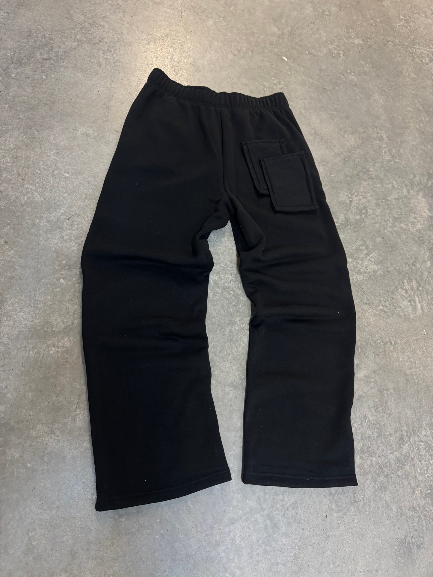 1/1 black cat double pocket sweats-M
