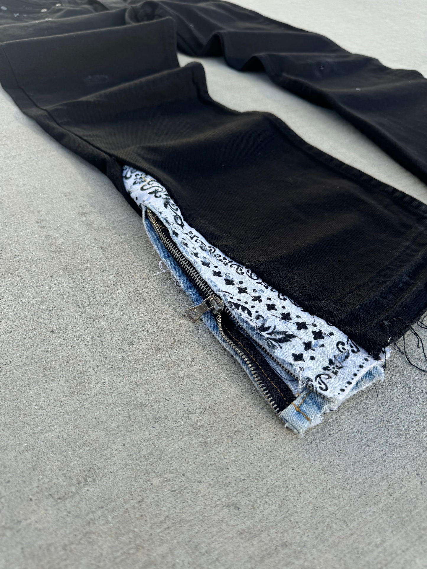 1/1 oreo zipper Dana Jeans (Black Denim)32-31