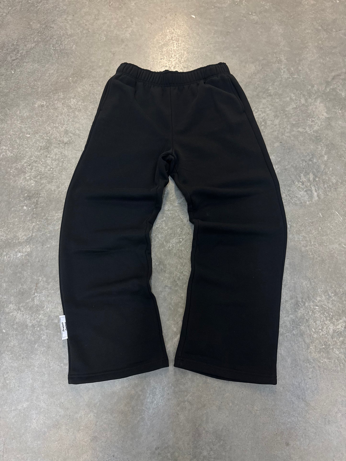 1/1 black cat double pocket sweats-M